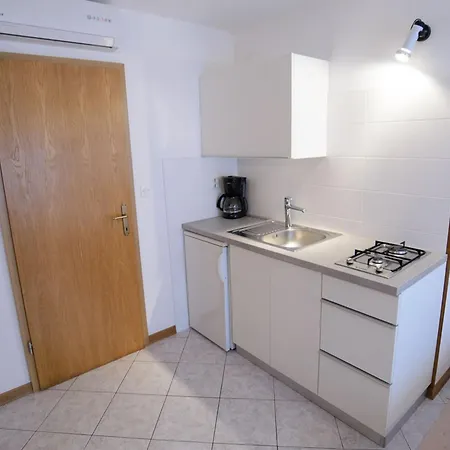 Apartments Alba - Studio Apartment Jasmine 아파트 *