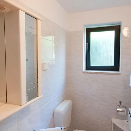 Apartments Alba - Studio Apartment Jasmine 로비니